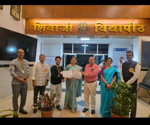 Proud Moment for TYBCA! Junaid wins First Prize at the Avishkar Competition, Shivaji University, Kolhapur ! 